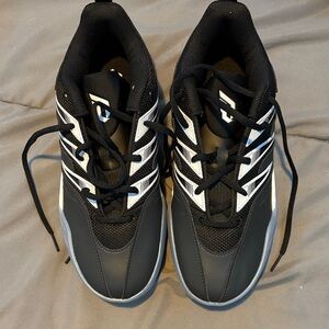 black adida basketball shoes